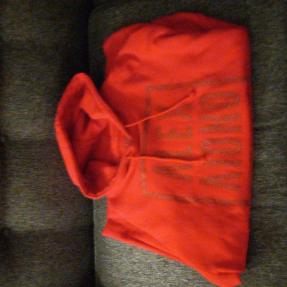 PRICE DROP🟥MEN RED HOODIE 🩸🟥